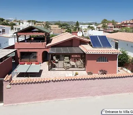 Golden Beach Villa *